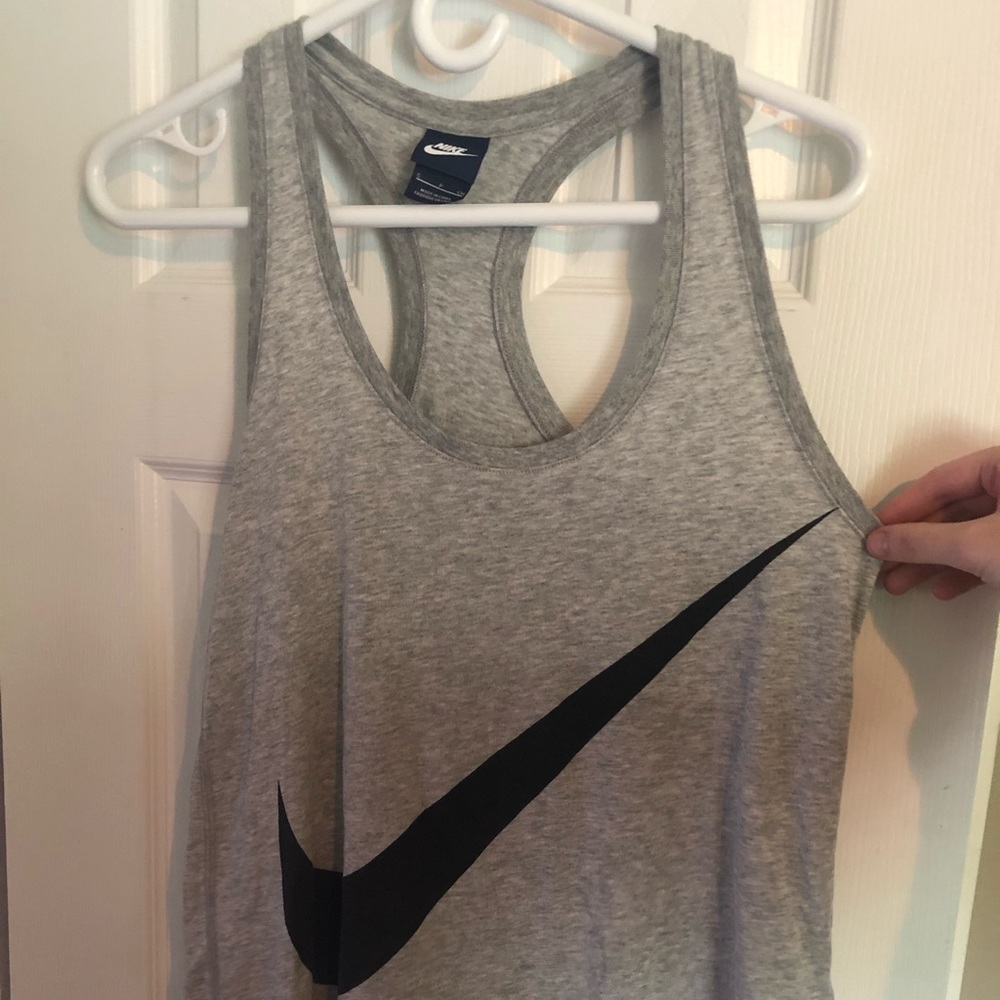 Flowy Nike workout tank